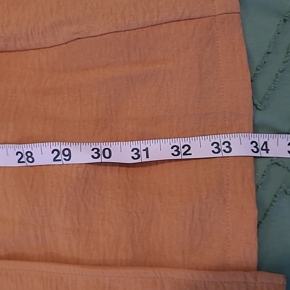 Nine West peach faux wrap strappy midi dress. Size Medium. - Picture 9 of 9